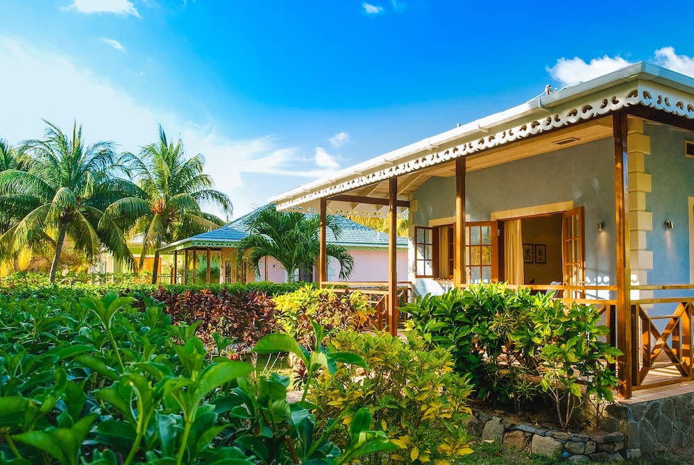 Bequia Beach Hotel 8/78