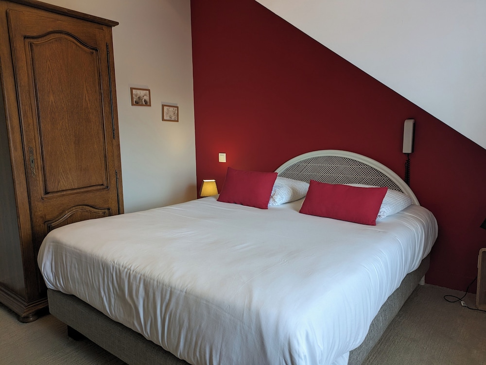 HOTEL LE SAINT FLORENT 10/30