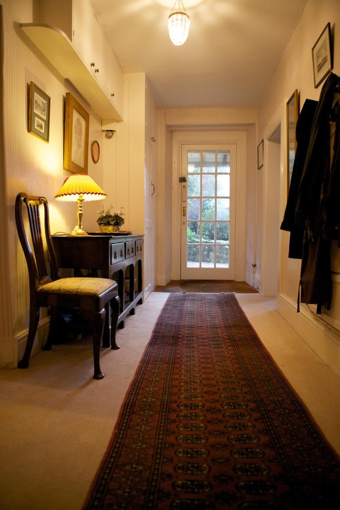 Weston Lawn Bed and Breakfast 18/30