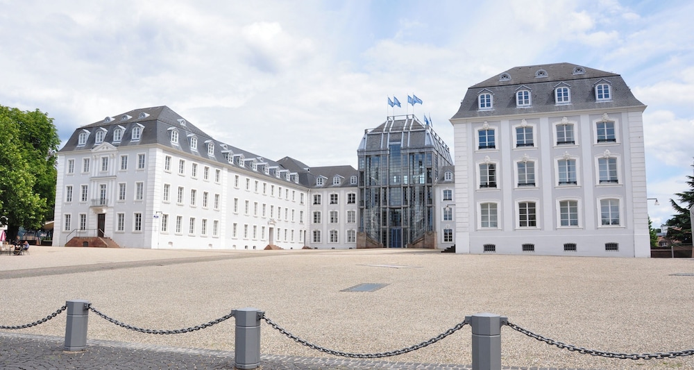Victors Residenz Saarbrucken 66/75