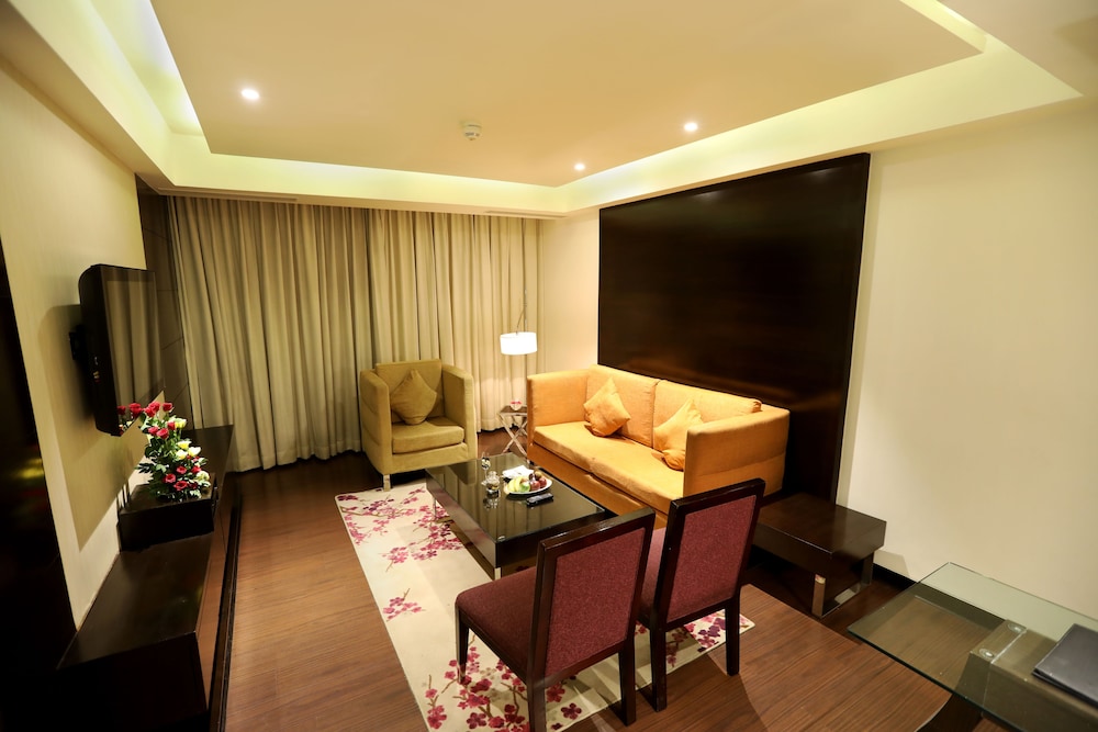 Royal Orchid Jaipur 35/62