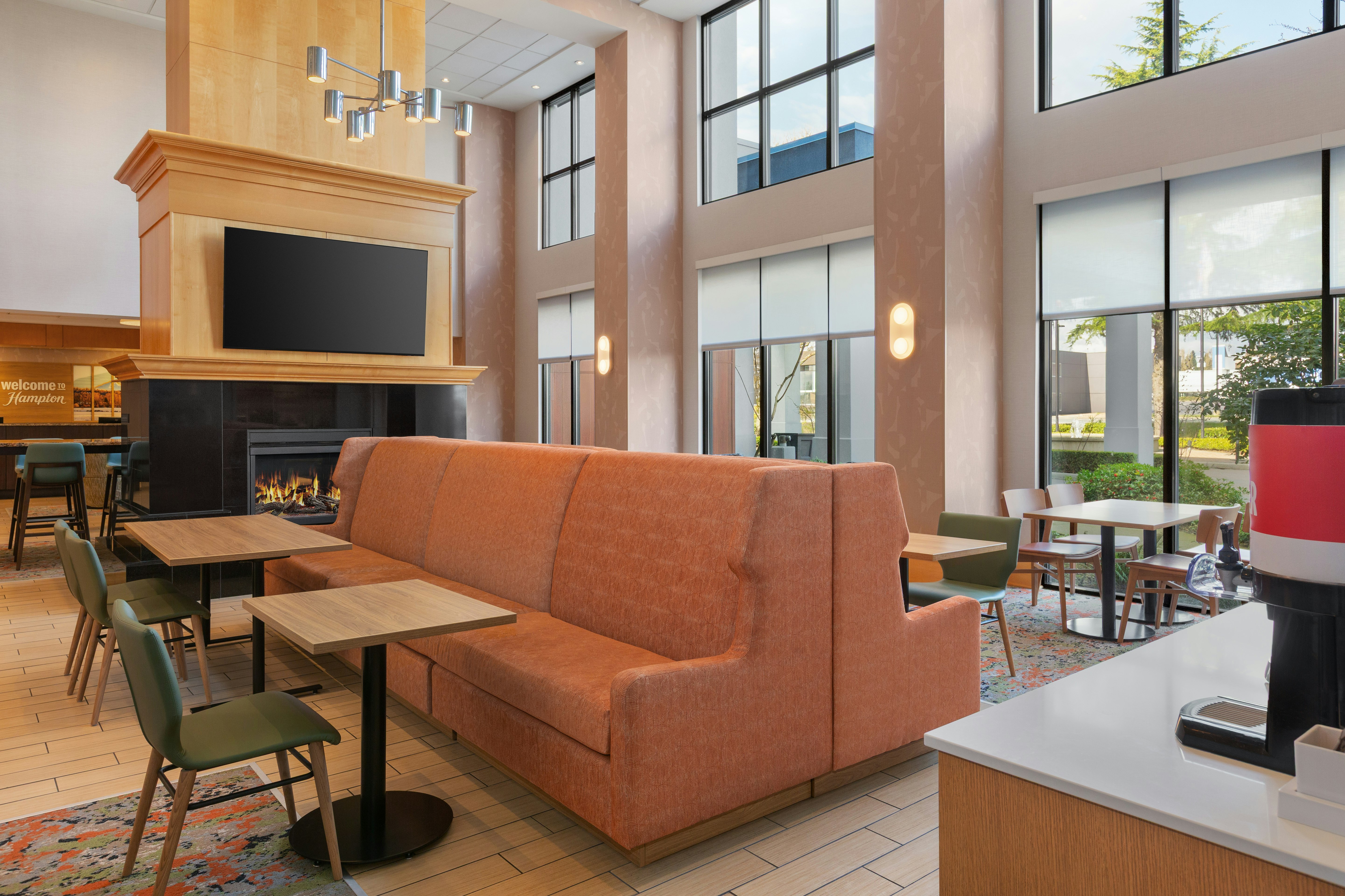 Hampton Inn and Suites by Hilton Langley Surrey 35/72
