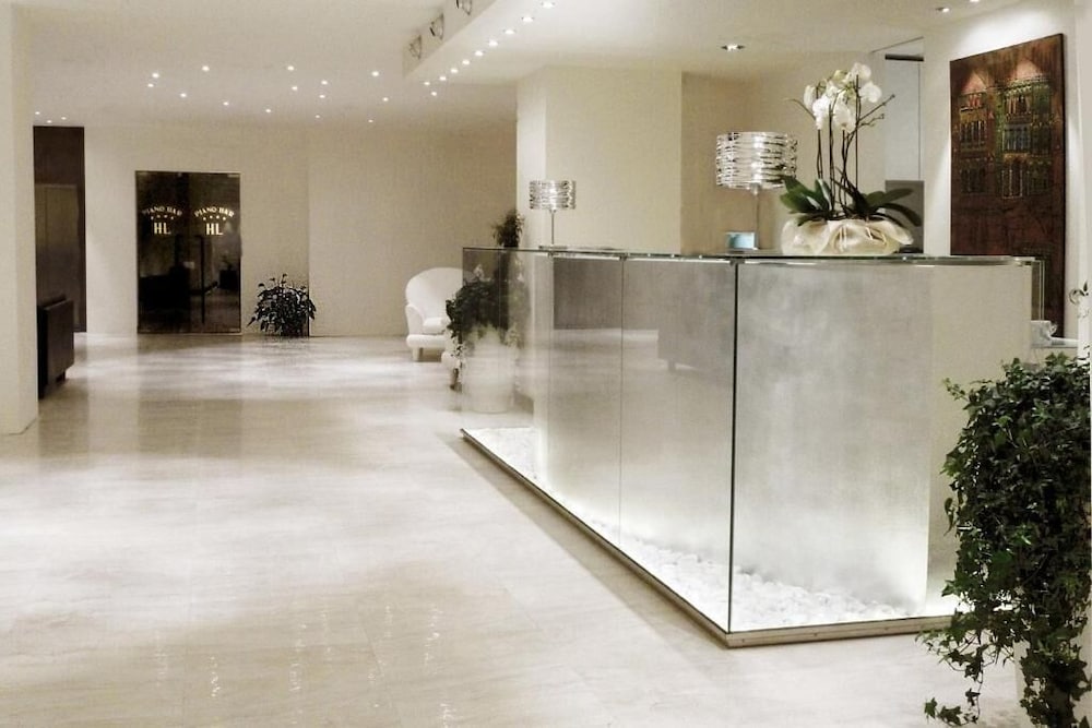 lobby