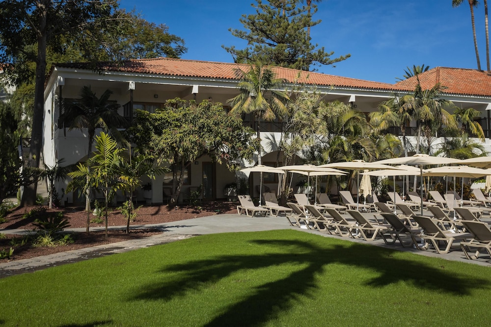 Hotel Parque San Antonio 74/75