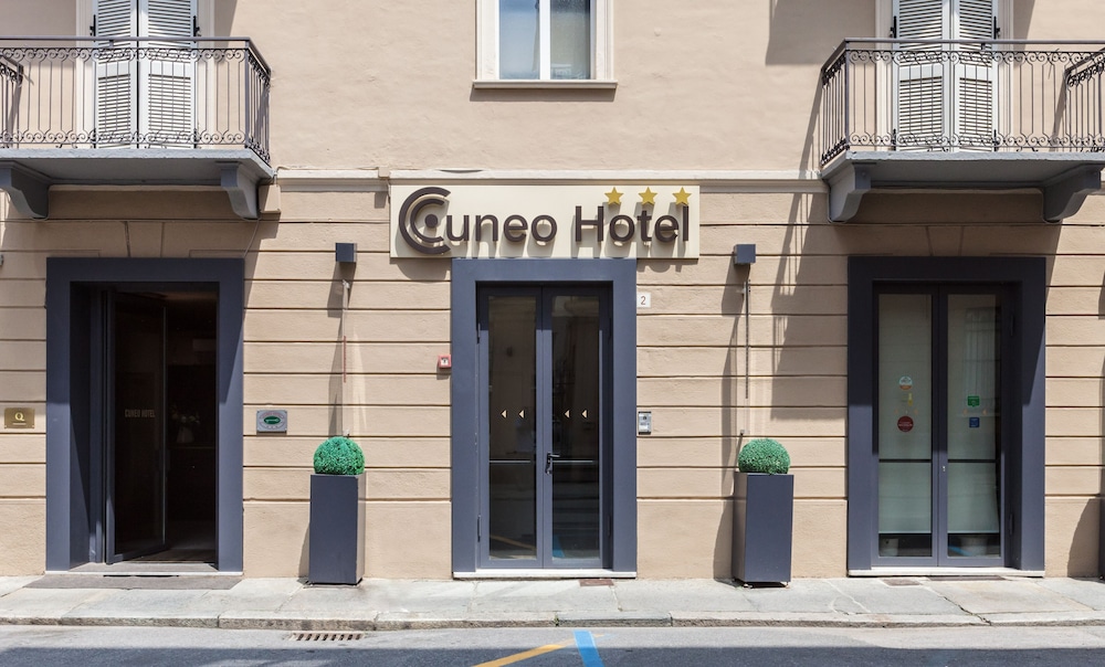 Cuneo Hotel 1/37