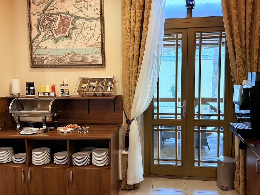 Memel Hotel 14/66