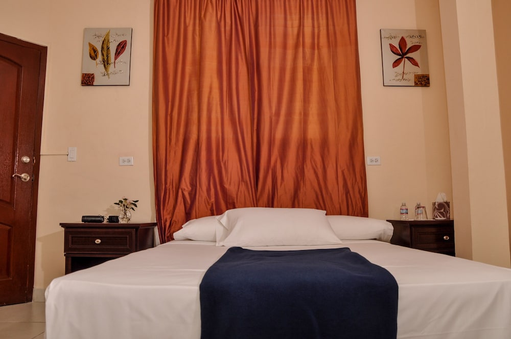 ALLAMANDA BED AND BREAKFAST 11/44