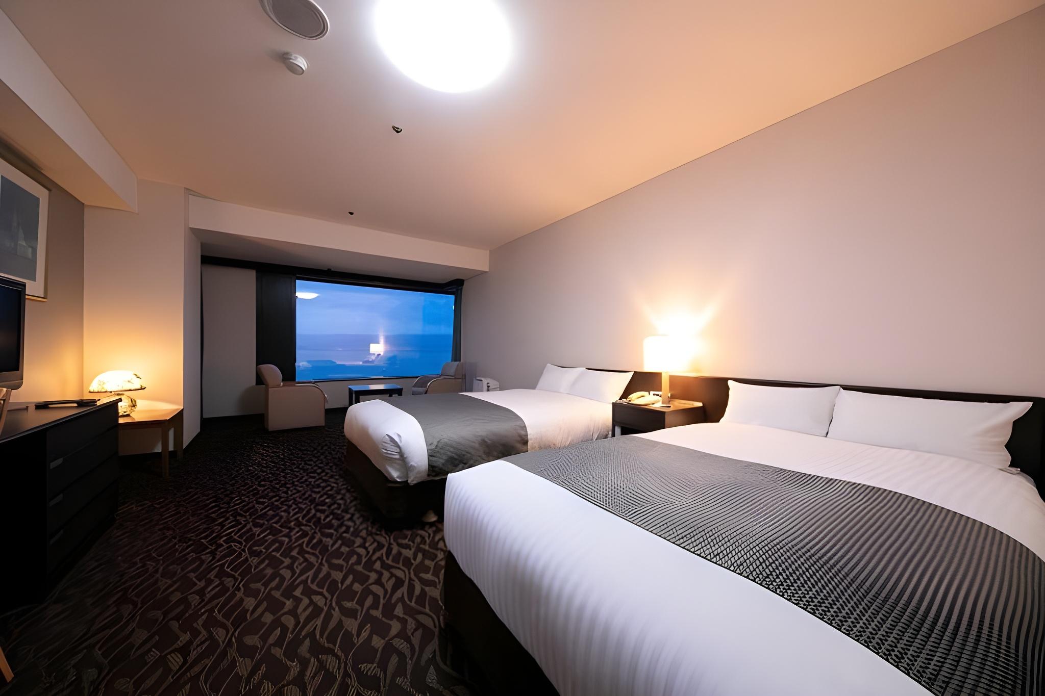 Room, Lake Side, Top Floor