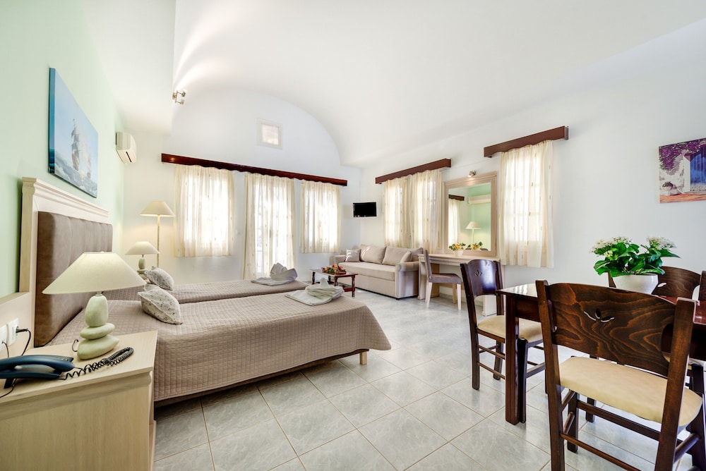 Scorpios Beach Hotel 55/63