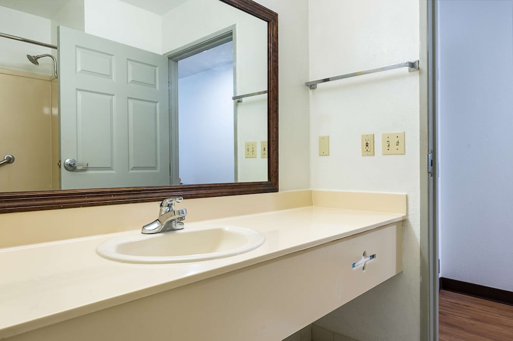 Motel6 New Iberia, LA 50/58