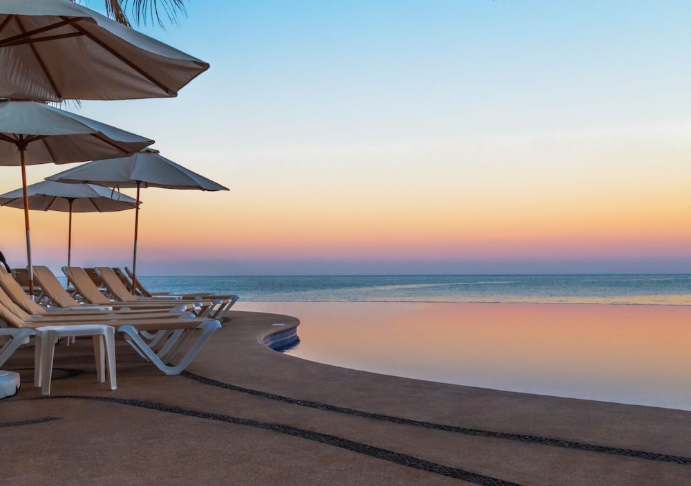 Park Royal Beach Mazatlan 54/59