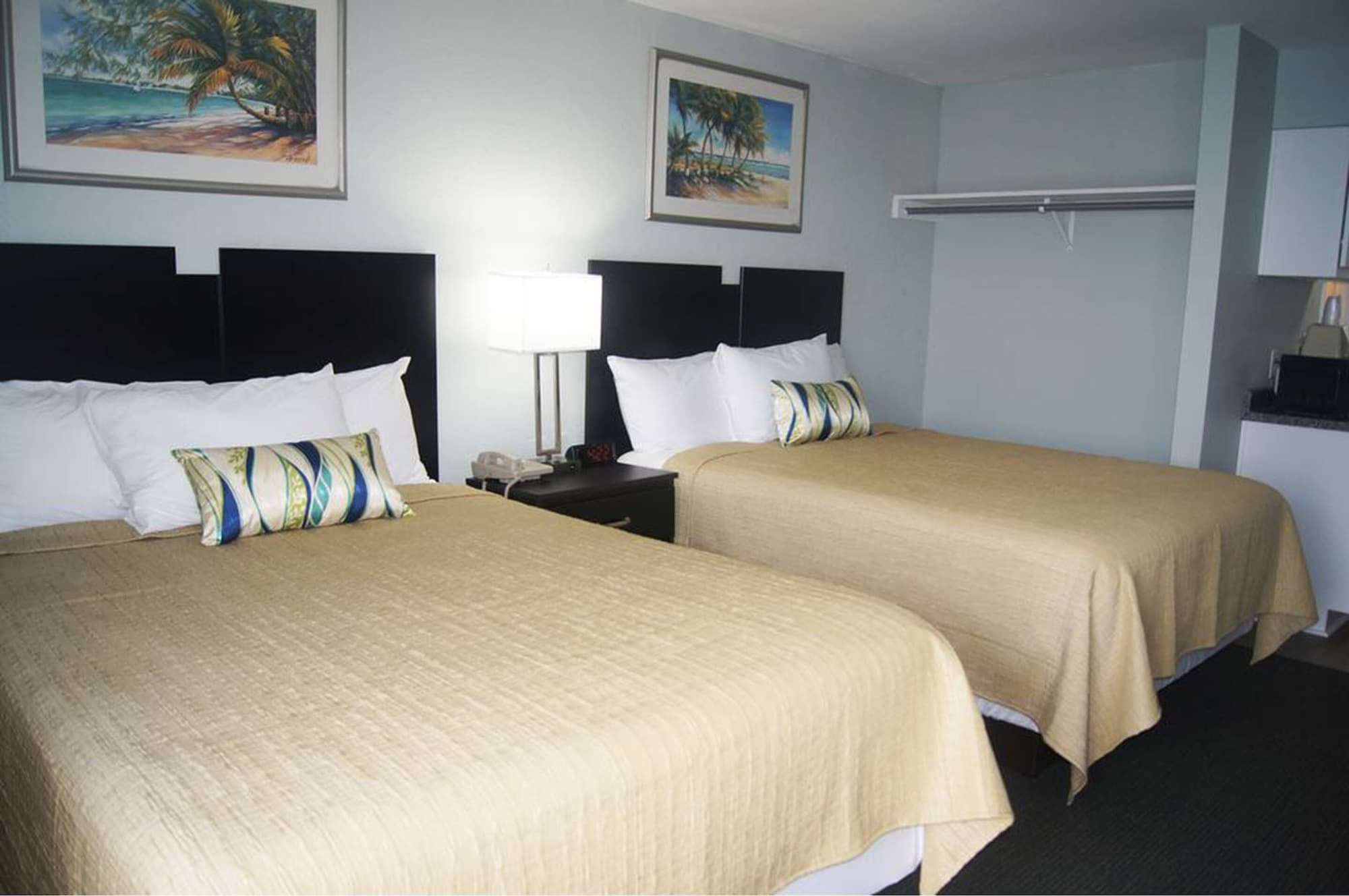 ROOM, 2 QUEEN BEDS, KITCHEN, ACCESSIBLE