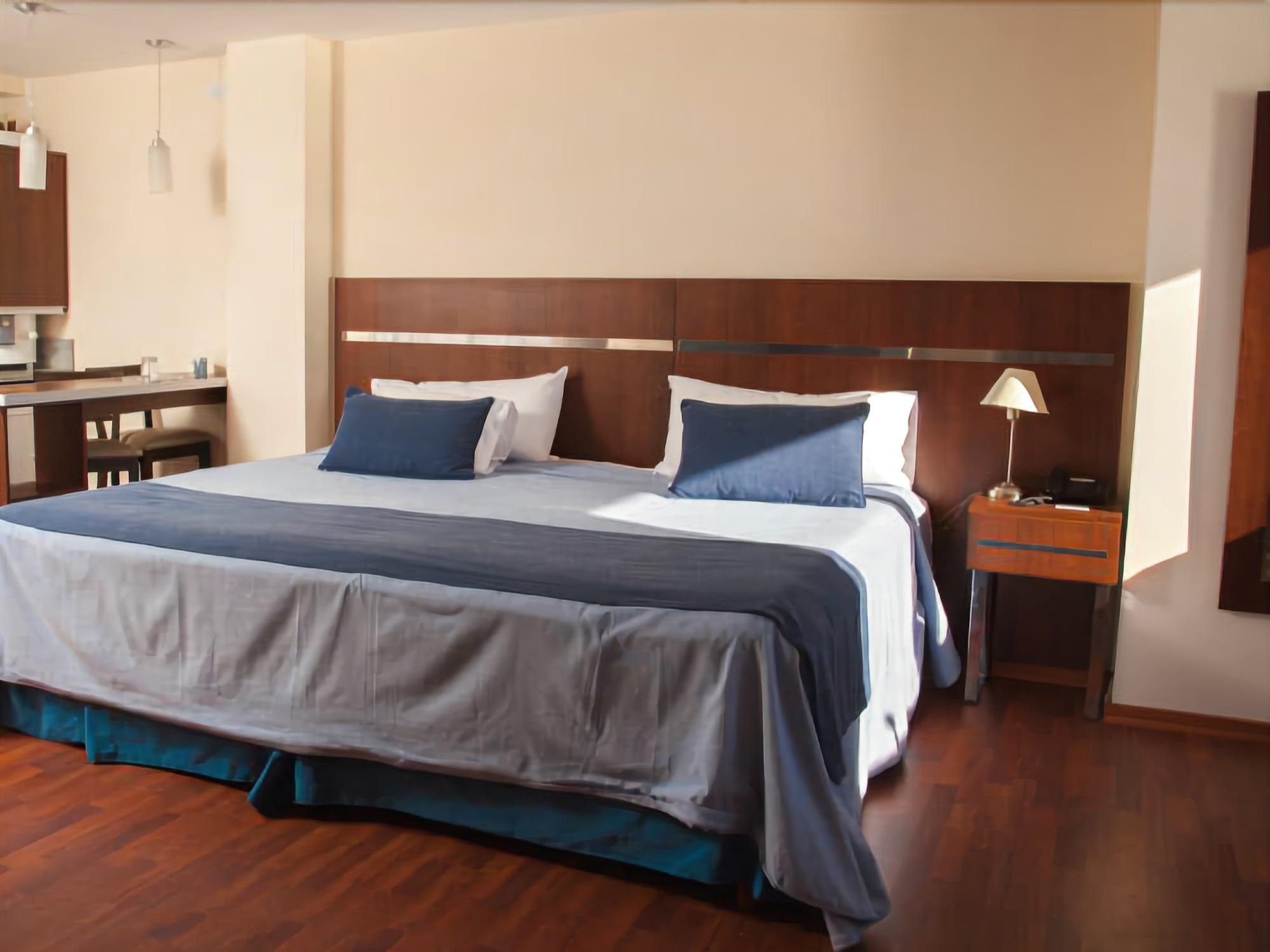Puerto Amarras Hotel & Suites 3/19