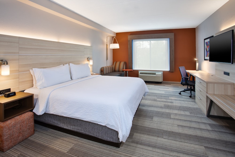 Holiday Inn Express & Suites Rochester Webster, an IHG Hotel 13/50