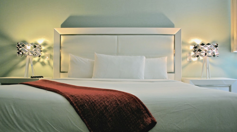 The Fritz Hotel 10/60