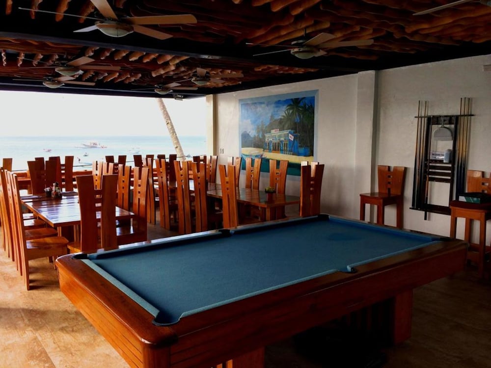 Montani Beach Resort 24/49