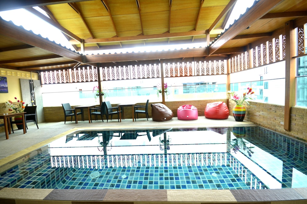 The Patong Center Hotel 30/40