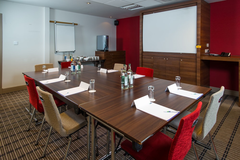 Express By Holiday Inn Glasgow Airport 44/54
