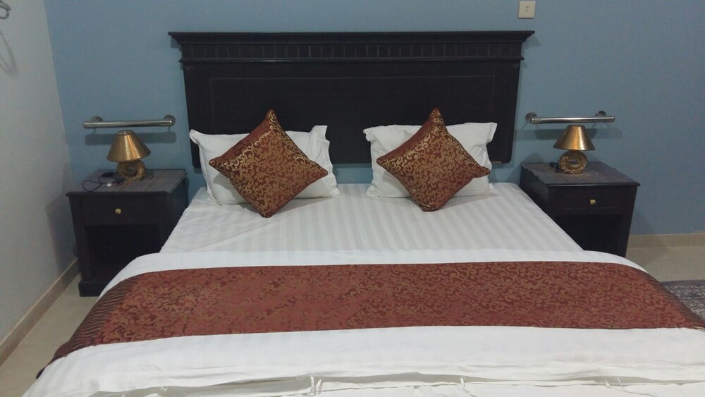 العييري للشقق المفروشة الأحساء 5(Al Eairy Furnished Apartments Al Ahsa 5) 24/61