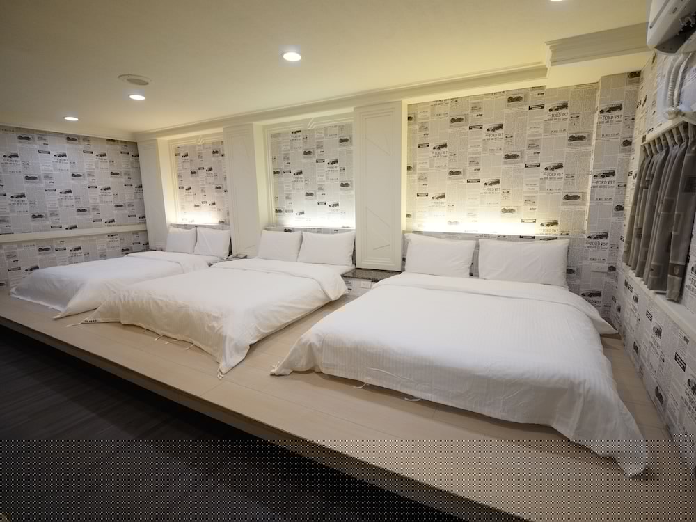 HeYue Hotel 14/55