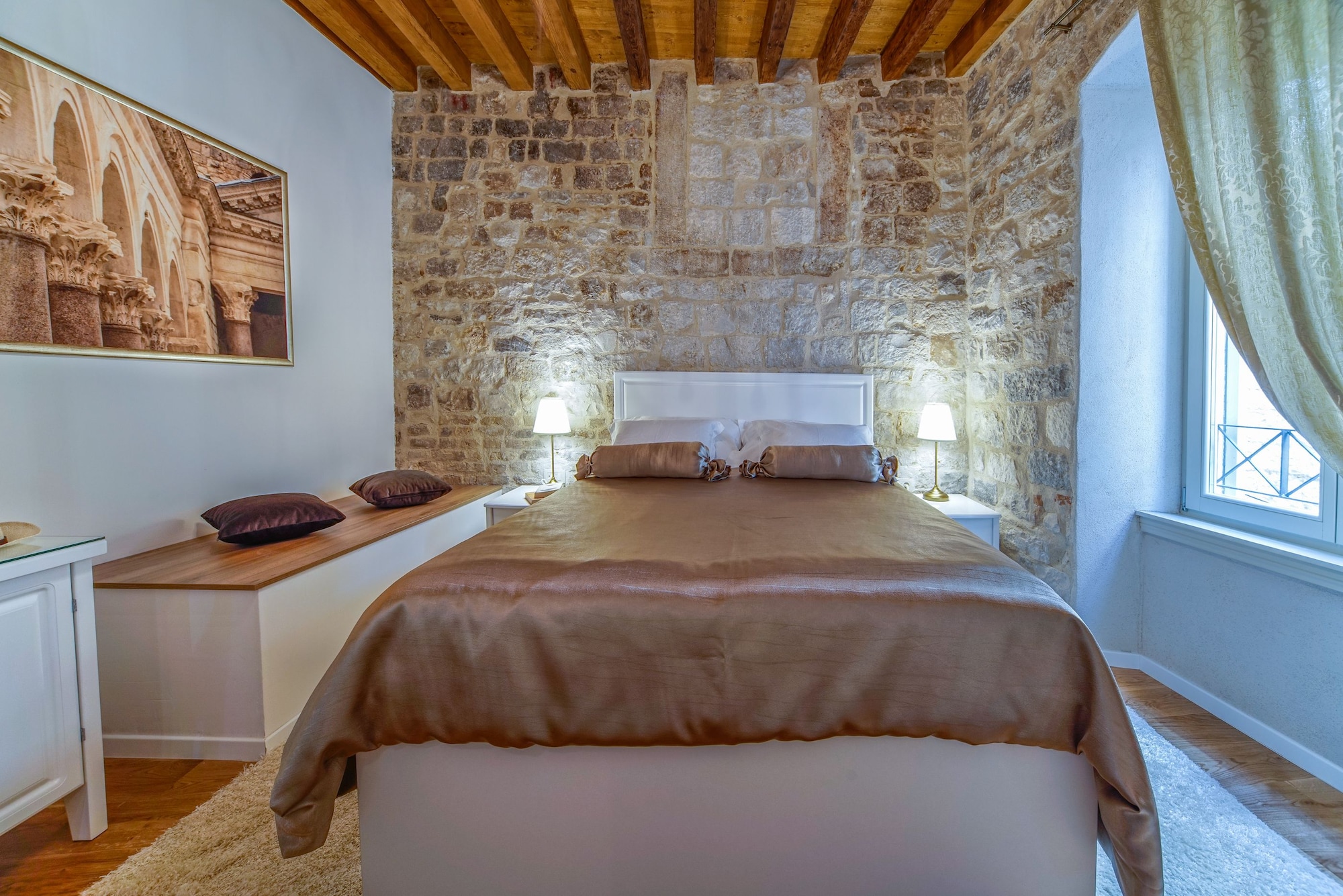ROOM, DOUBLE BED, STREET VIEW, ANNEX