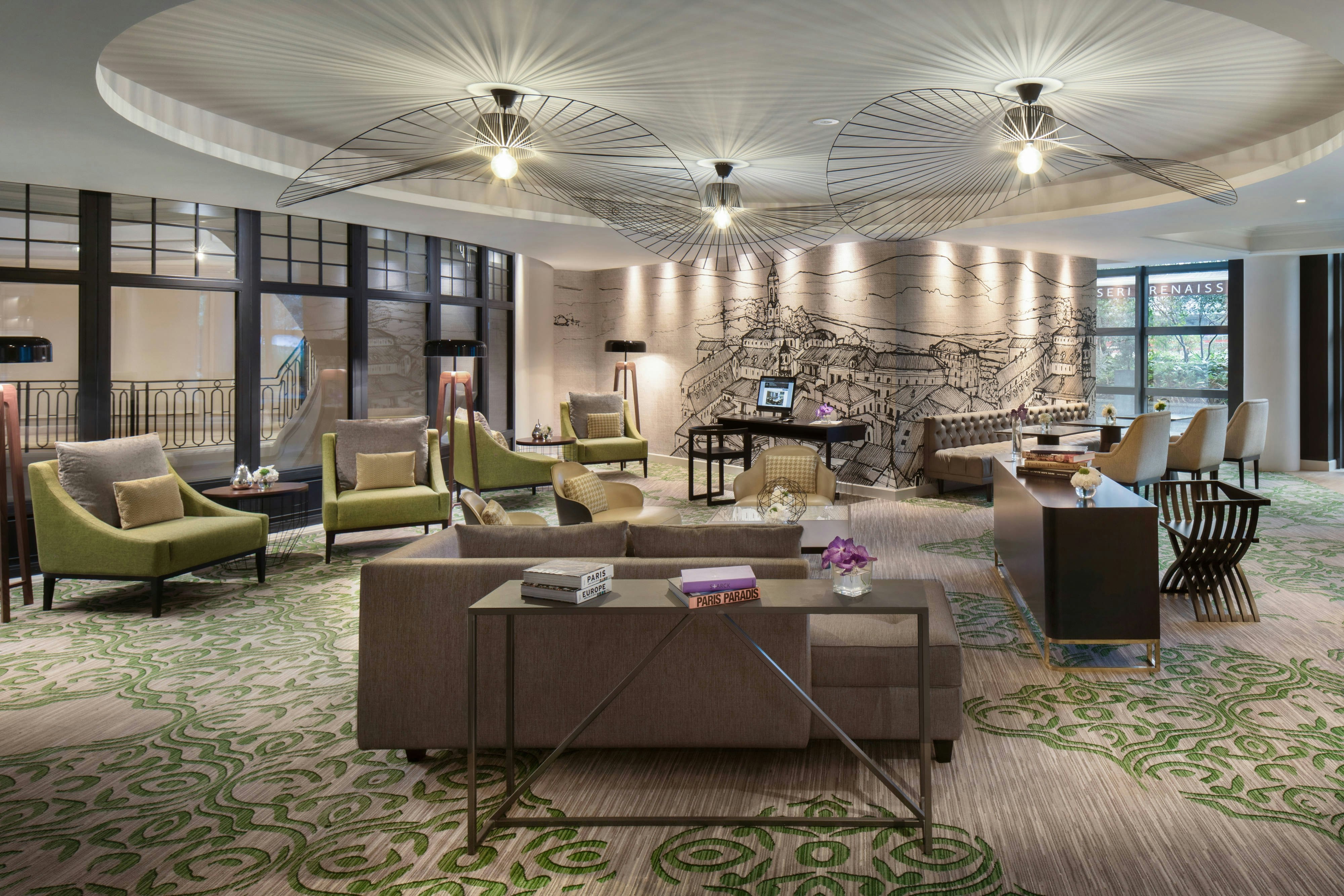 RENAISSANCE PARIS LA DEFENSE HOTEL 7/34