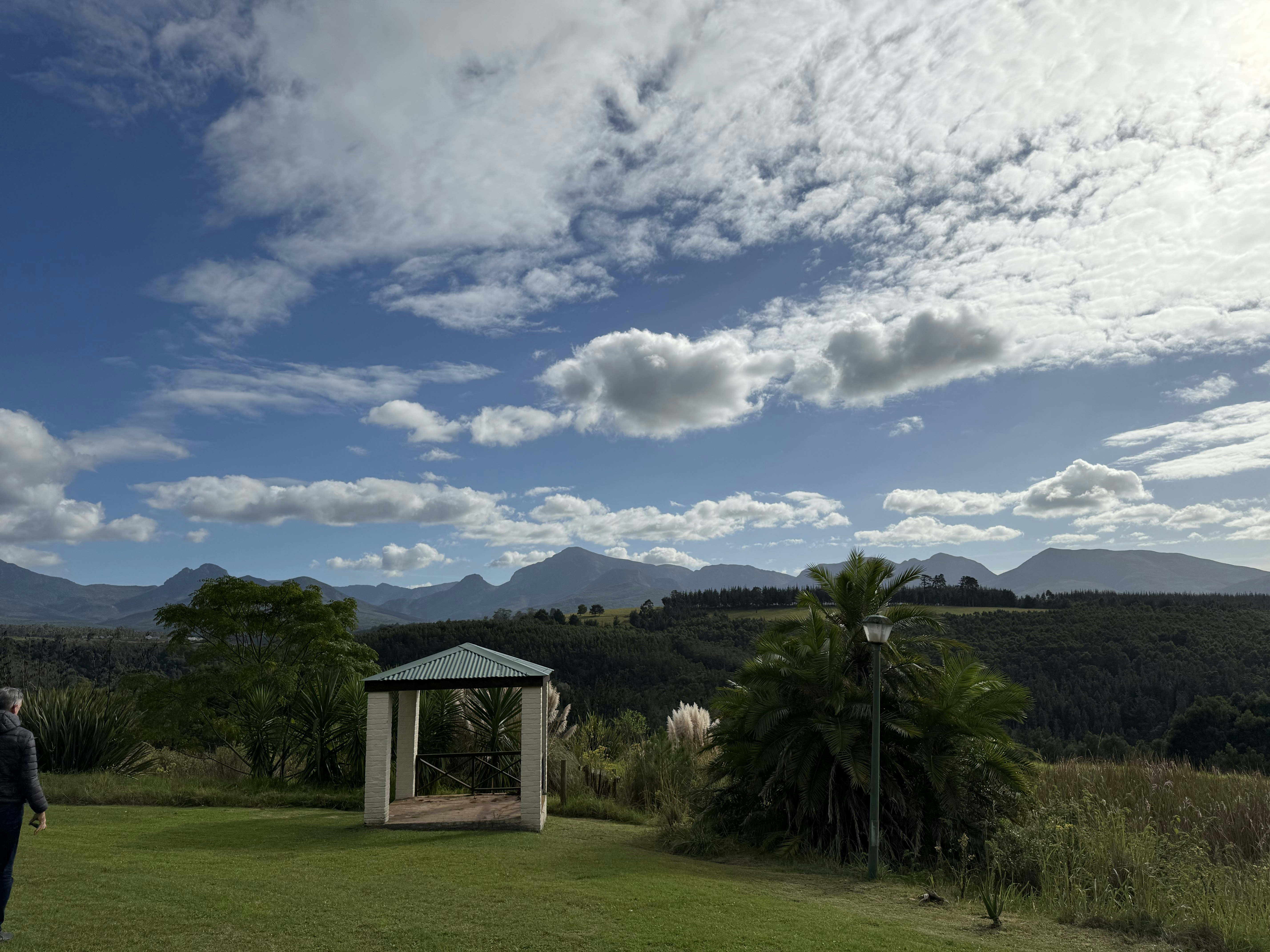 FAR HILLS COUNTRY HOTEL 42/53