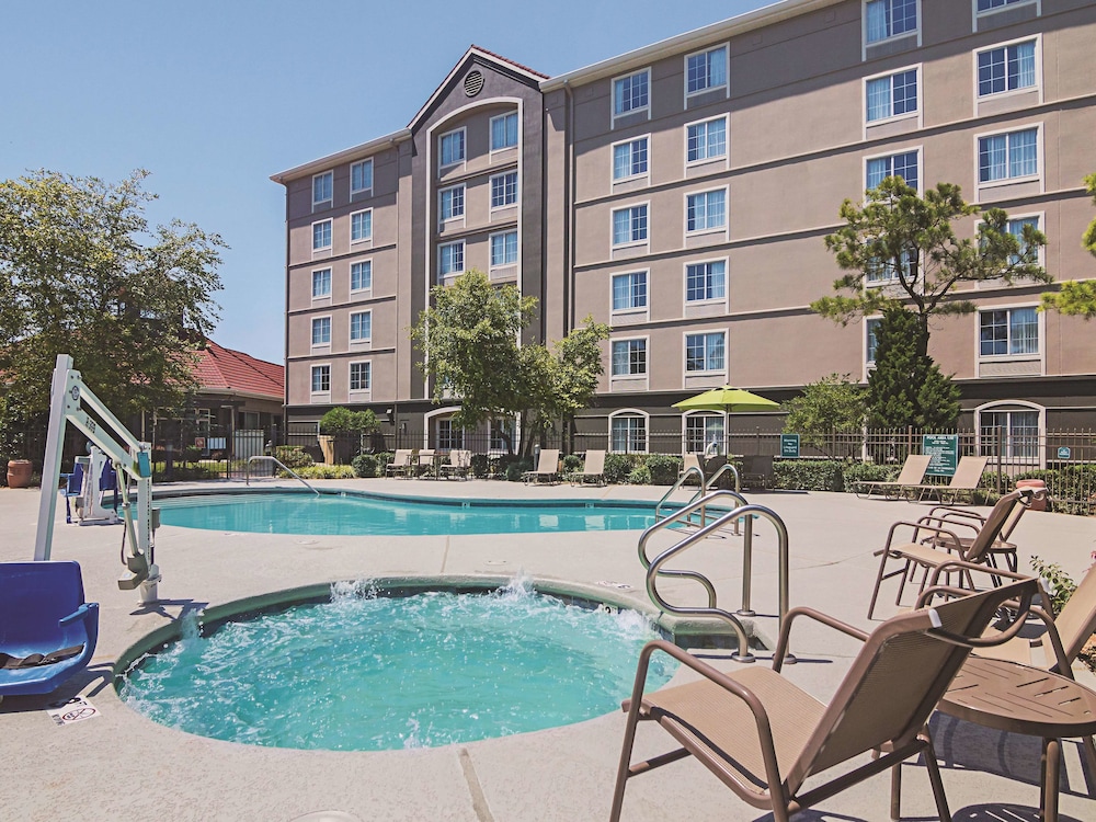 La Quinta Inn Suites Oklahoma City Nw Expwy 3/47