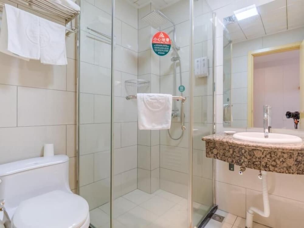 GreenTree Inn AnHui HeFei High-Speed Railway South Station BaoHe Avenue Government Business Hotel 44/48
