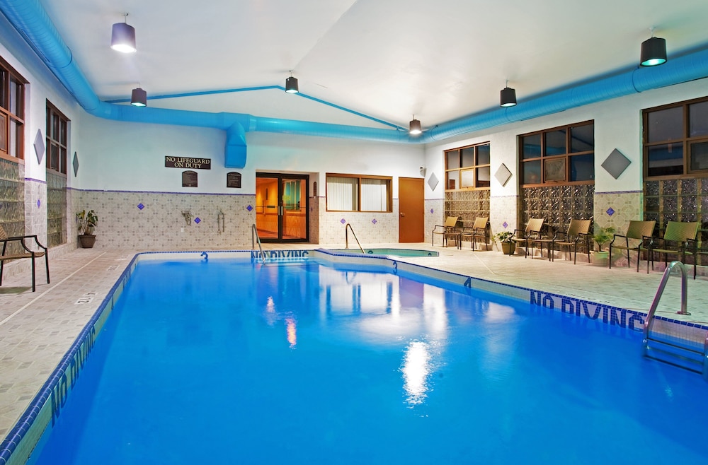 Candlewood Suites Grand Rapids Airport, an IHG Hotel 3/53