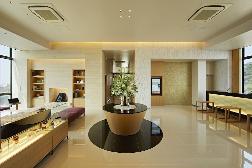 Candeo Hotels Matsuyama Okaido 35/50