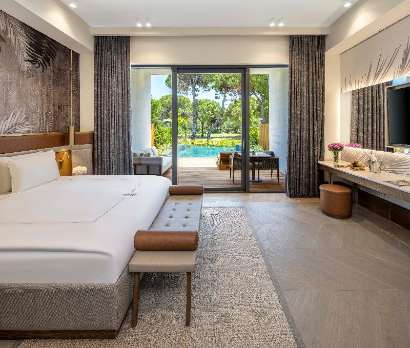 Lagoon, Suite, King Bed