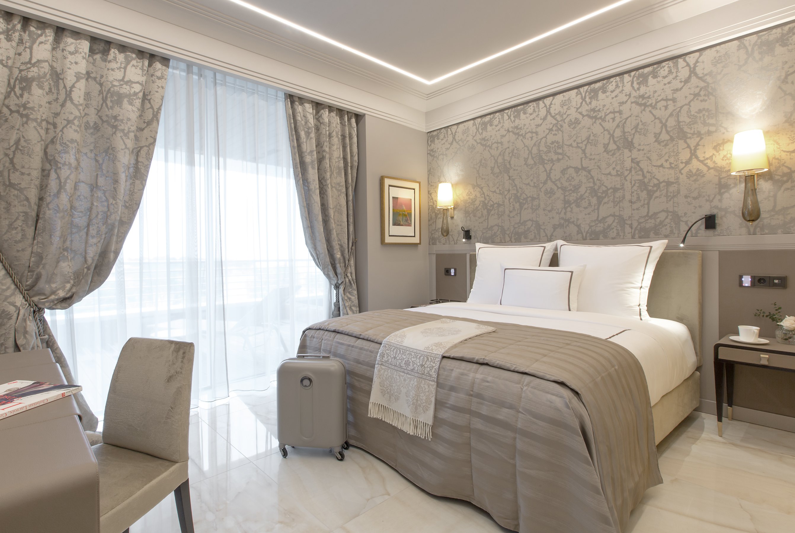 Grand, Club, Home, Suite