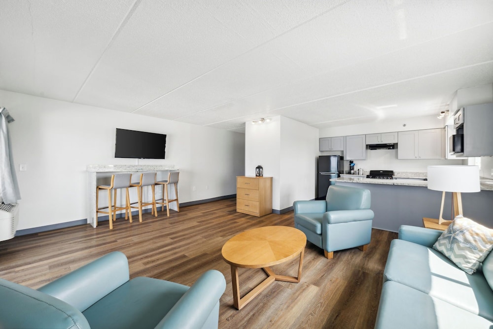 Sugar Sands Inn And Suites Panama City Beach 27/44