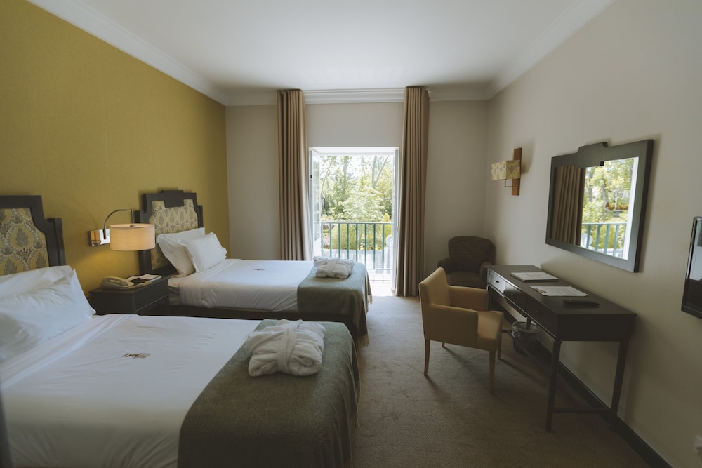 Standard, Twin Beds