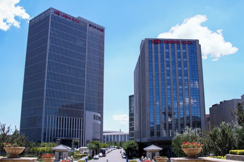 Crowne Plaza Tianjin Meijiangnan 1/49