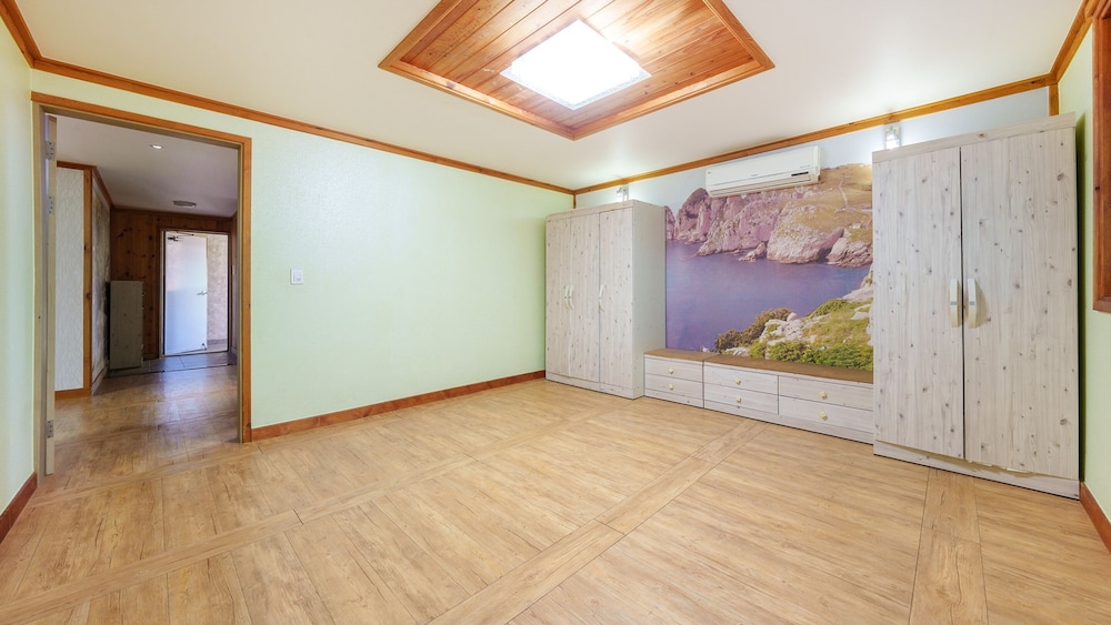 Gyeongju Gampo Beach Castle Pension 4/50