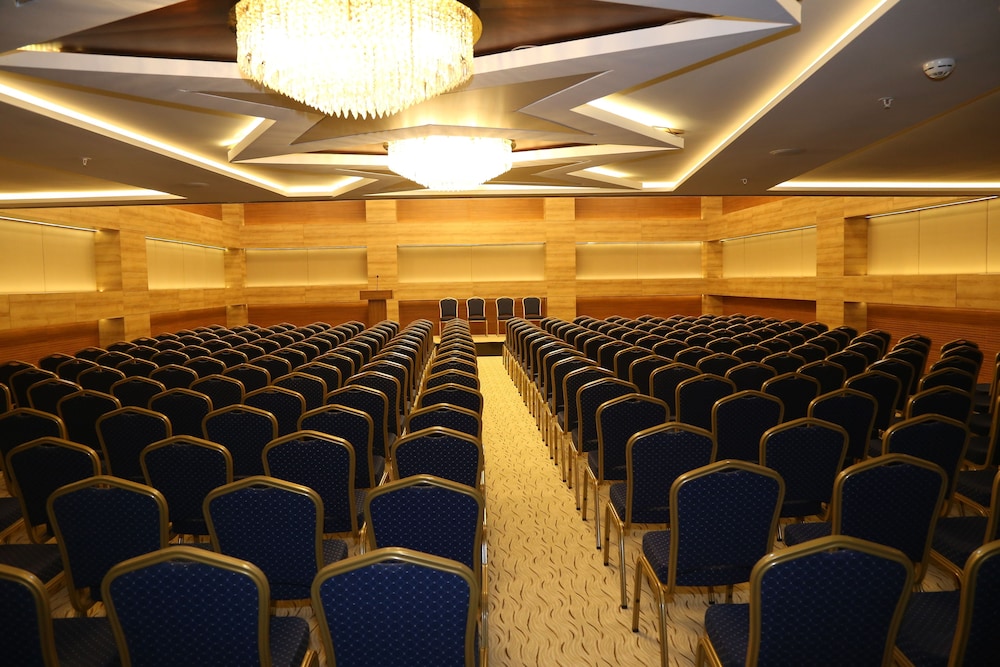 Yol Is Holiday Trabzon Otel 49/50