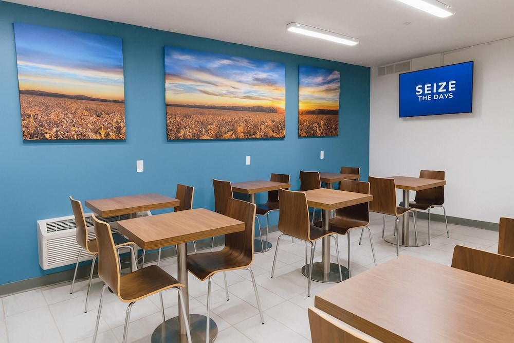 Days Inn by Wyndham Rock Springs 47/56