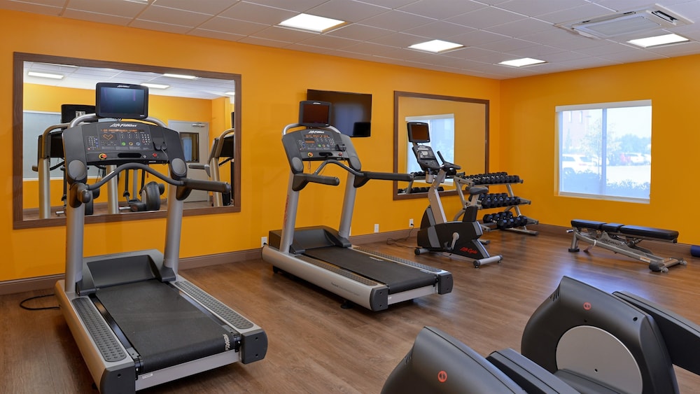 Holiday Inn Express & Suites Lexington - Hamburg Area 27/47