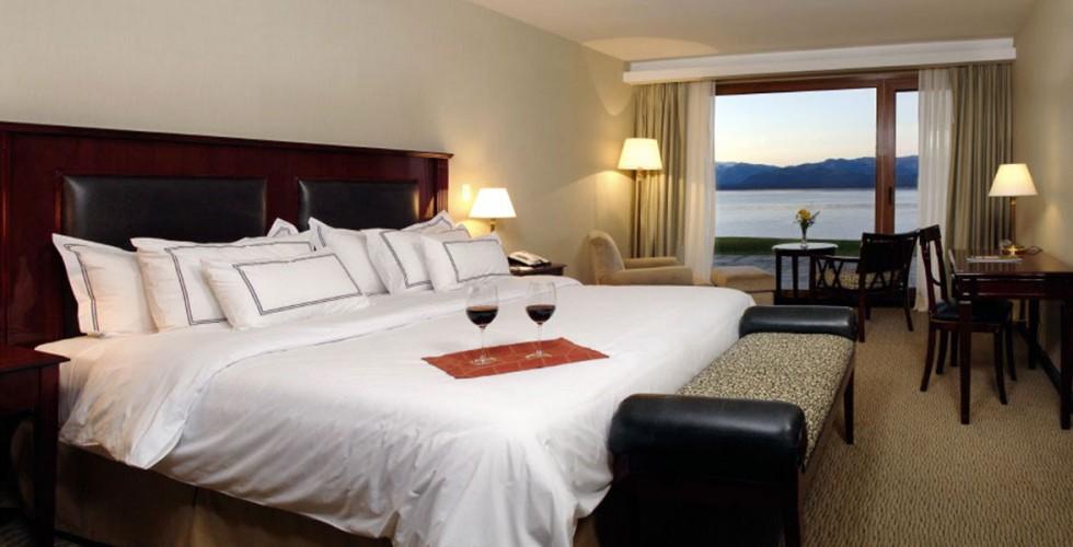 Deluxe, Lake View
