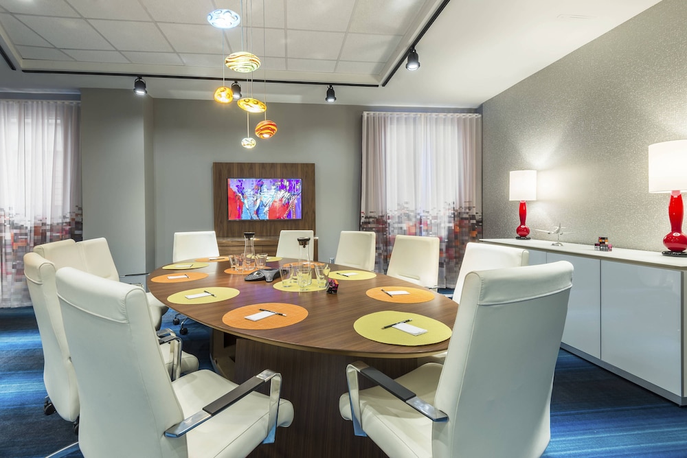 Aloft Greenville Downtown 39/50