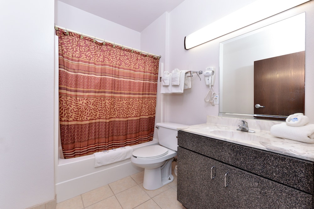 Americas Best Value Inn Somerville, TX 11/52