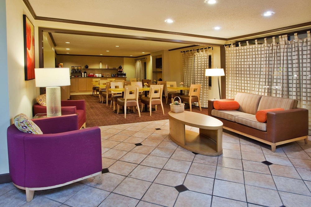 Travelodge by Wyndham Columbus State University 13/19