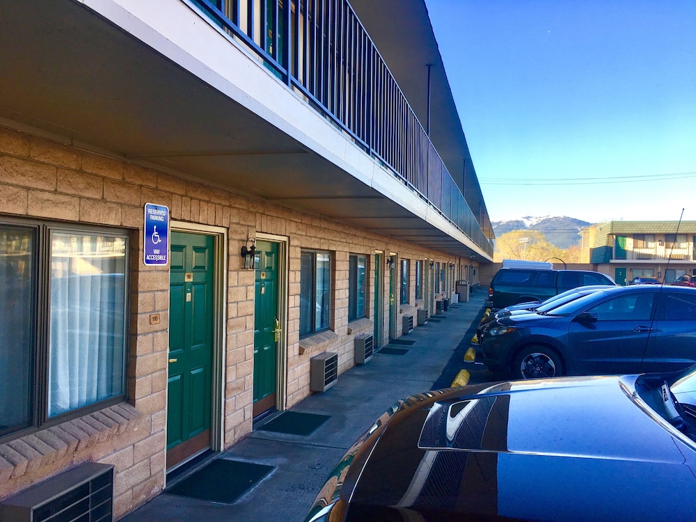 Baymont by Wyndham Susanville 7/50