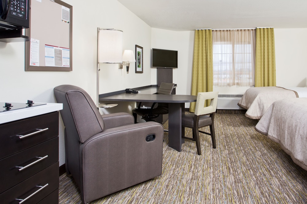 Candlewood Suites Oak Grove - Fort Campbell 40/65