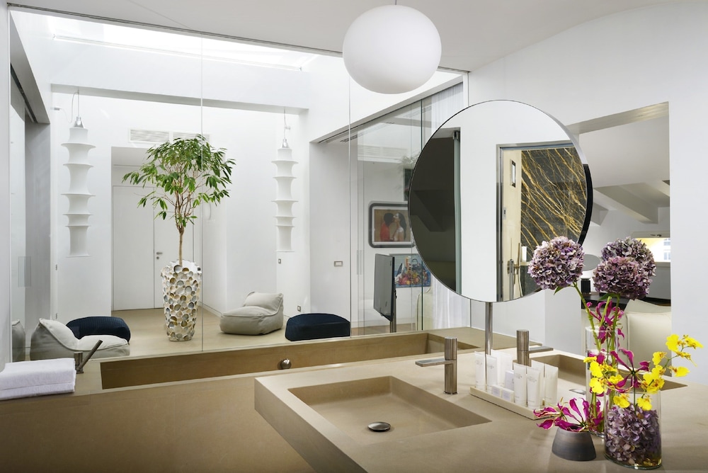 Palazzo Montemartini Rome, A Radisson Collection Hotel 6/77