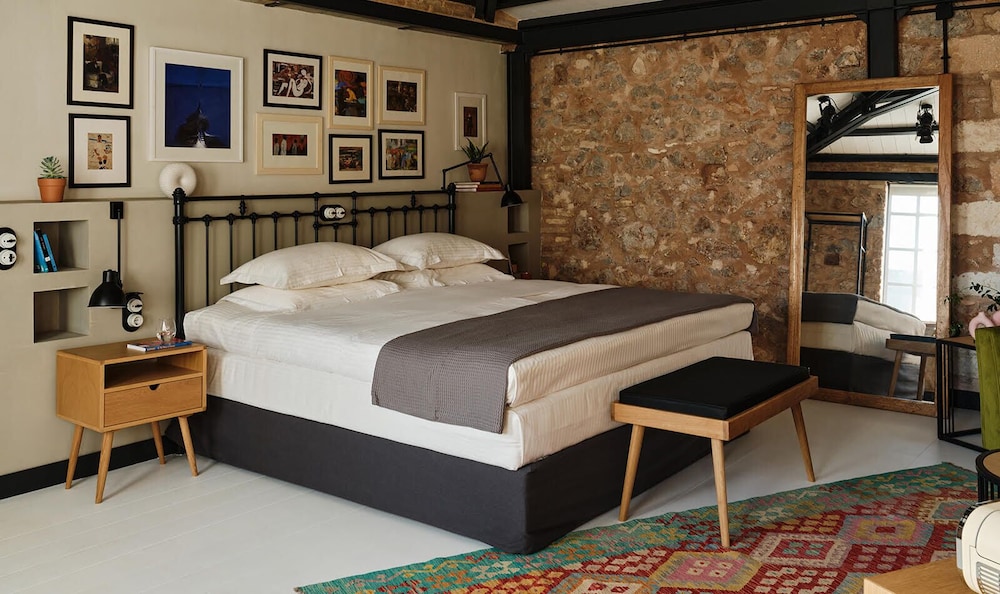 Courtyard, Superior, Suite, King Bed