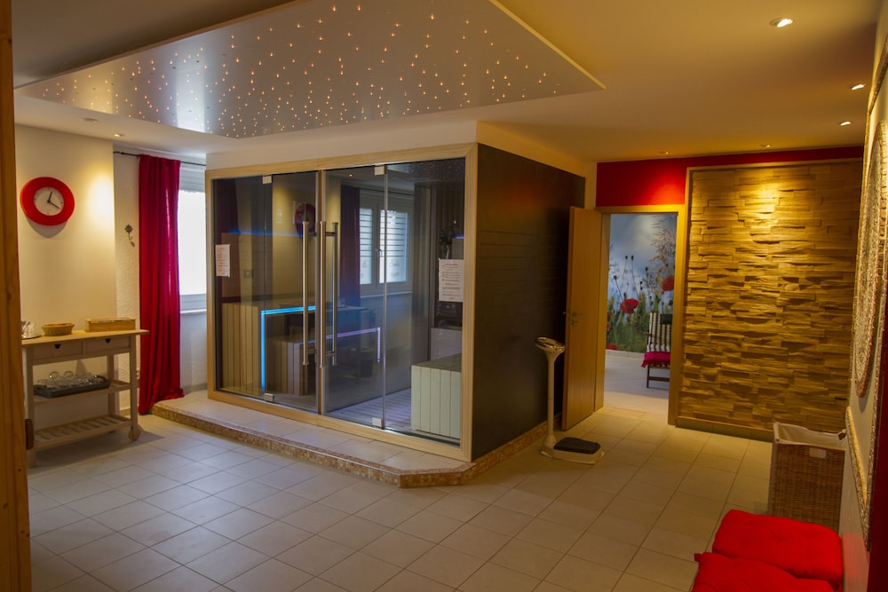FALK SEEHOTEL PLAU AM SEE 23/50