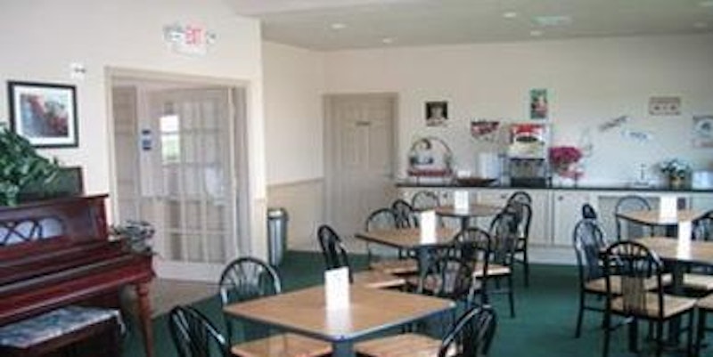 Quality Inn & Suites Victoria South 21/23